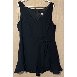 B. Smart Ladies Jumpsuit Shorts Size 16‎ Black With Bow In Front